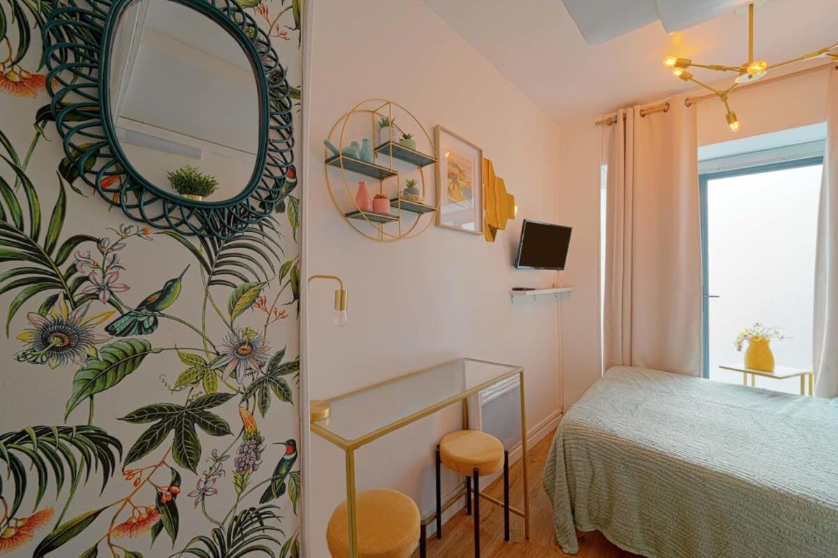 Apartamento Updated Studio In The Heart Of The Bustling Le Marais District París Exterior foto